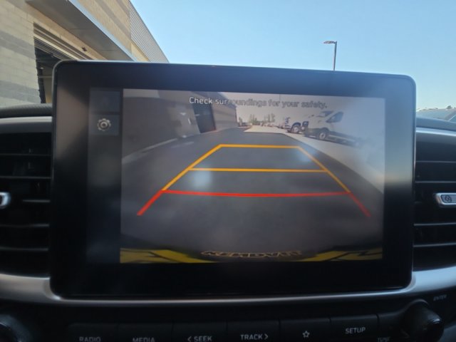 Used 2023 Hyundai Venue FWD image 16