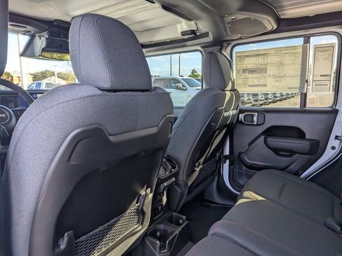 New 2026 Jeep Wrangler Unlimited Rubicon w/ Safety Group image 9