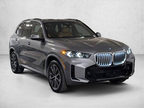 Used 2026 BMW X5 xDrive50e w/ M Sport Package AWD/4WD image 6
