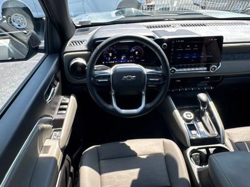 Used 2026 Chevrolet Colorado ZR2 w/ Technology Package AWD/4WD image 9