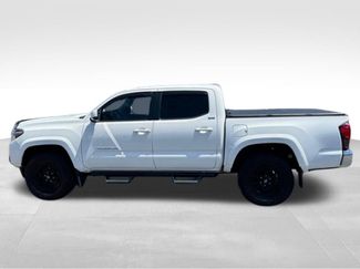 Used 2022 Toyota Tacoma SR5 AWD/4WD video 2