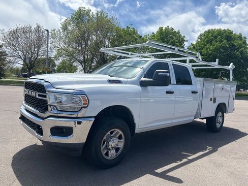Used 2024 RAM 3500 Tradesman w/ Chrome Appearance Group AWD/4WD image 5