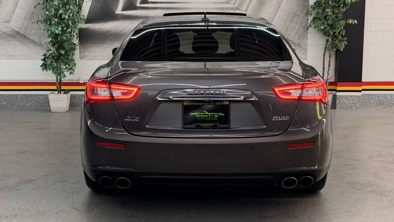 Used 2017 Maserati Ghibli S Q4 AWD/4WD image 8