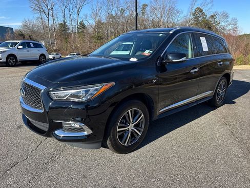 Used 2019 INFINITI QX60 Luxe w/ Essential Package image 3