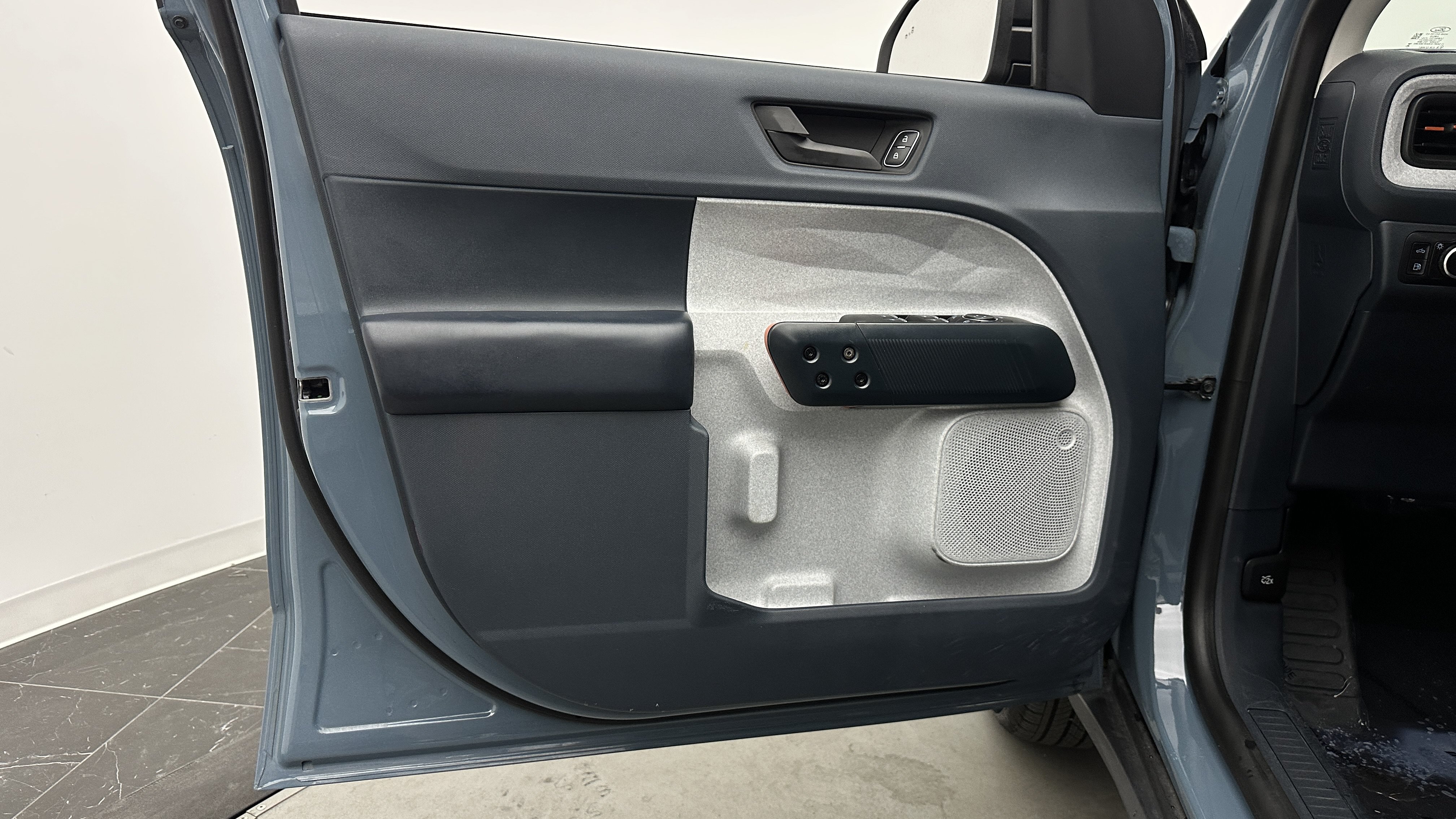 Used 2023 Ford Maverick XLT FWD image 12