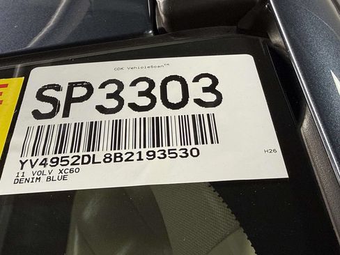 Used 2011 Volvo XC60 3.2 R-Design FWD image 8