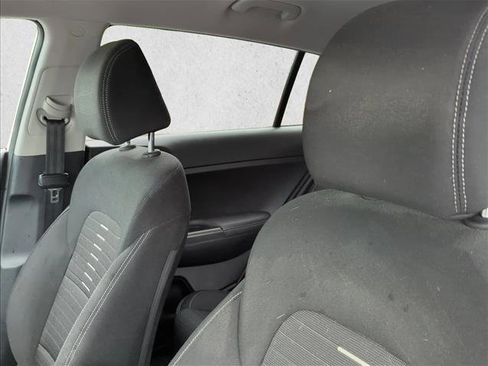 Used 2018 Kia Sportage LX FWD image 17
