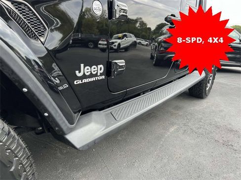 Used 2021 Jeep Gladiator Overland w/ Cold Weather Group image 8