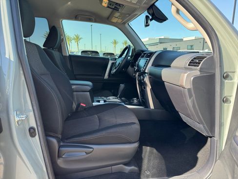 Used 2022 Toyota 4Runner Trail Special Edition AWD/4WD image 19