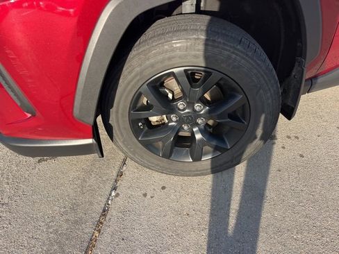 Used 2021 Toyota RAV4 LE image 23