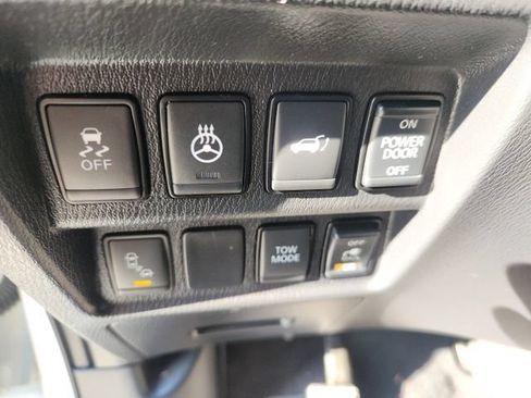Used 2017 Nissan Pathfinder Platinum w/ Cargo Package AWD/4WD image 13
