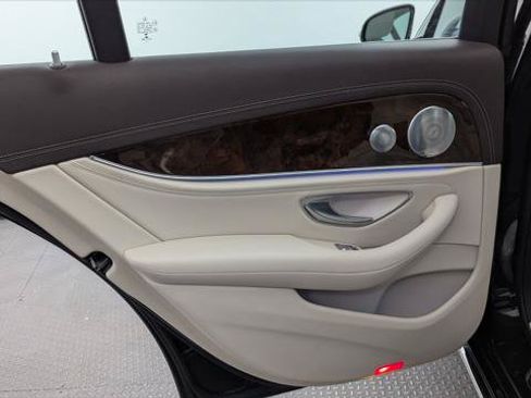Used 2017 Mercedes-Benz E 300 image 16