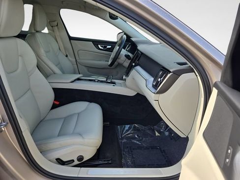 Used 2023 Volvo S60 B5 Core AWD/4WD image 34