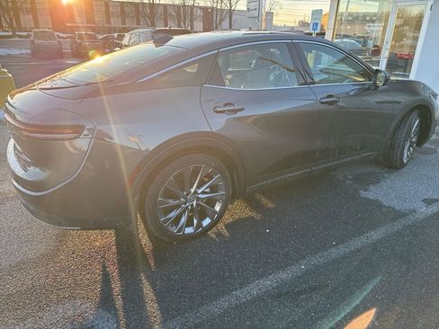 Used 2024 Toyota Crown Limited image 10