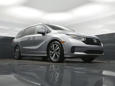 Used 2023 Honda Odyssey Touring image 46