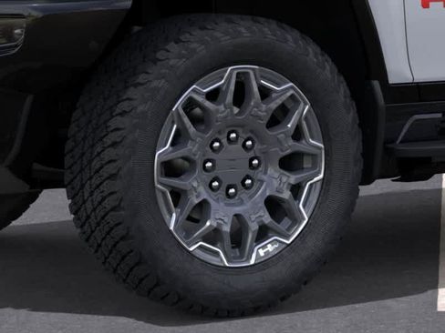 New 2026 GMC Hummer EV SUV w/ LPO, Sport Package AWD/4WD image 9