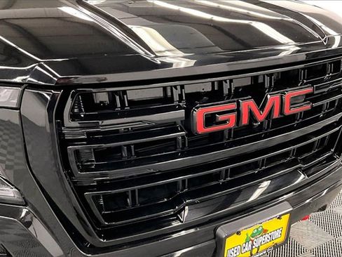 Used 2024 GMC Yukon AT4 image 32