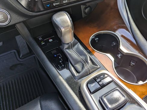 Used 2017 Lexus RX 350 AWD image 25