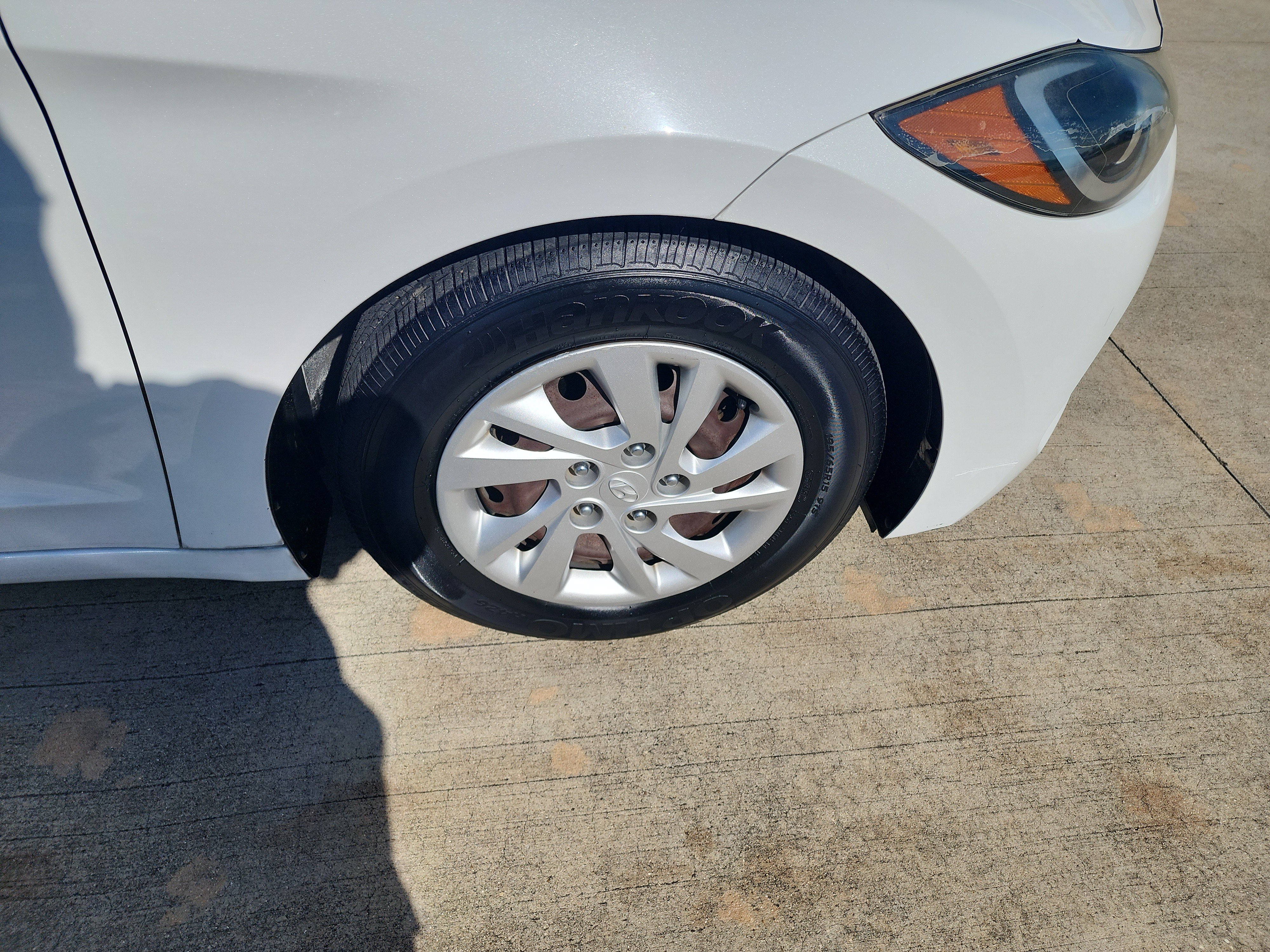 Used 2017 Hyundai Elantra SE FWD image 21