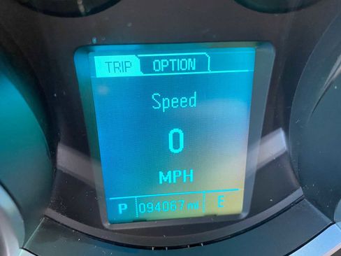 Used 2015 Chevrolet Cruze LT image 28