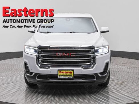 Used 2023 GMC Acadia SLE FWD image 2
