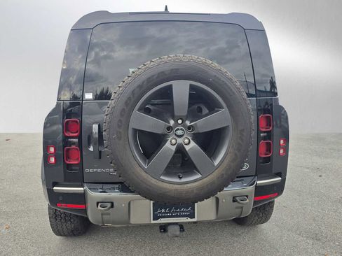 Used 2022 Land Rover Defender 110 X-Dynamic HSE image 4