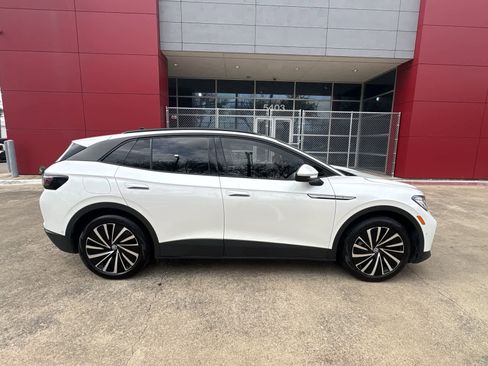 Used 2024 Volkswagen ID.4 S image 15