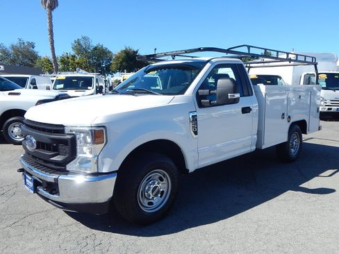 Used 2022 Ford F250 XL w/ Power Equipment Group RWD image 1