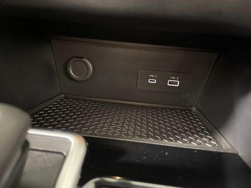 Used 2025 Nissan Pathfinder SV FWD image 30