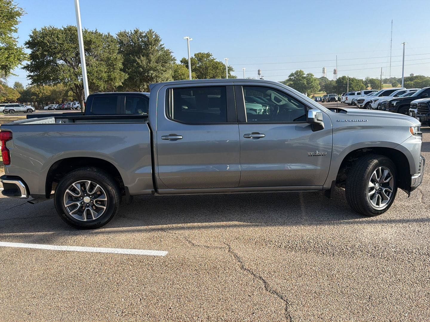 Used 2020 Chevrolet Silverado 1500 LT w/ Texas Edition RWD image 2