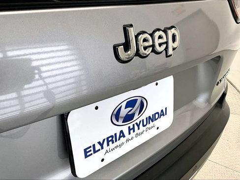 Used 2020 Jeep Cherokee Limited AWD/4WD image 30