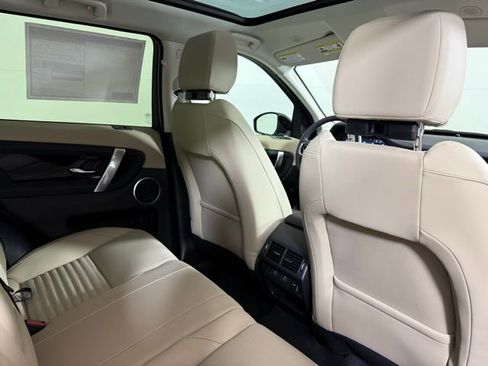 New 2025 Land Rover Discovery Sport S image 32