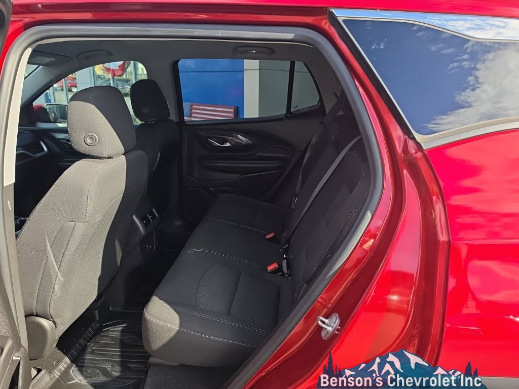 Used 2022 GMC Terrain SLE w/ Driver Convenience Package AWD/4WD image 13
