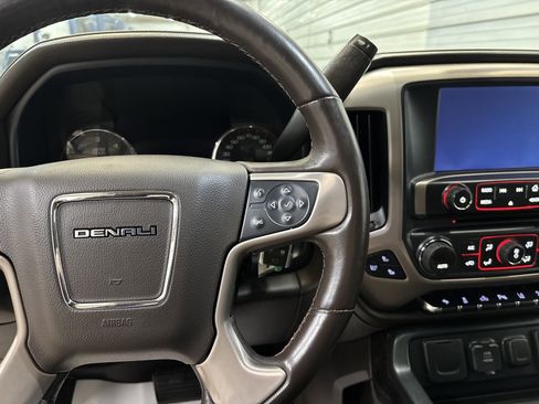 Used 2015 GMC Sierra 2500 Denali w/ Driver Alert Package image 15