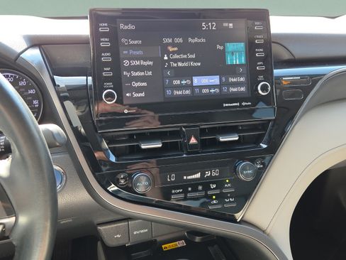 Certified 2022 Toyota Camry SE w/ Audio Upgrade Package FWD image 19