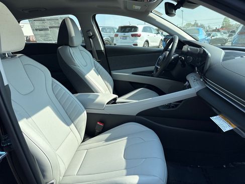 New 2026 Hyundai Elantra Limited w/ Cargo Package FWD image 28