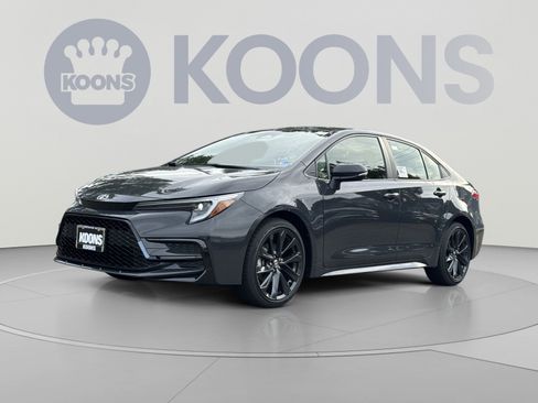 Used 2026 Toyota Corolla SE w/ SE Premium Package FWD image 1
