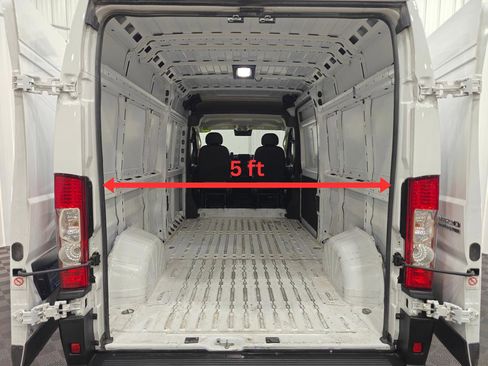 Used 2024 RAM ProMaster 2500 w/ Convenience Group FWD image 24