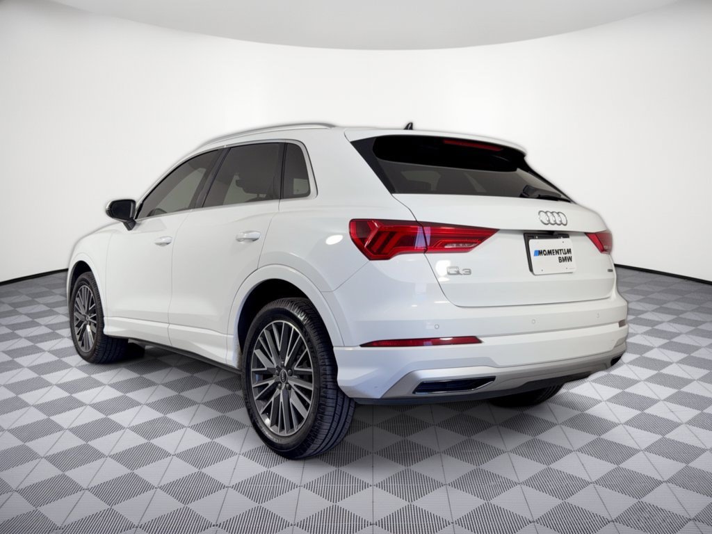 Used 2022 Audi Q3 2.0T Premium w/ Convenience Package AWD/4WD image 3