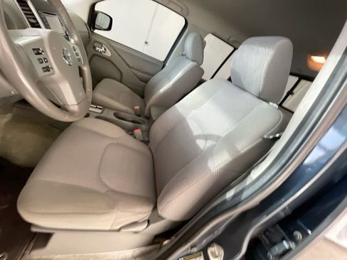 Used 2017 Nissan Frontier SV w/ SV Value Truck Package image 11