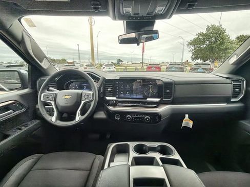 Certified 2023 Chevrolet Silverado 1500 LT w/ Z71 Off-Road Package AWD/4WD image 19