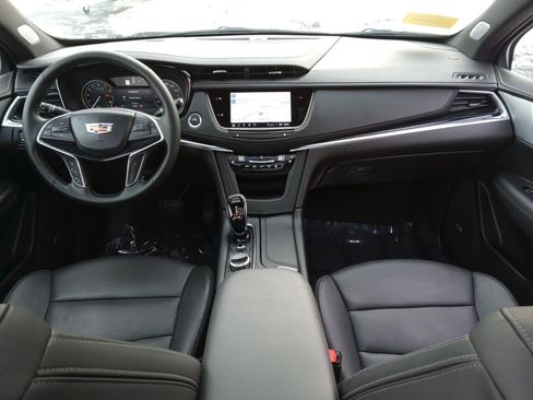 Used 2025 Cadillac XT5 Premium Luxury image 15