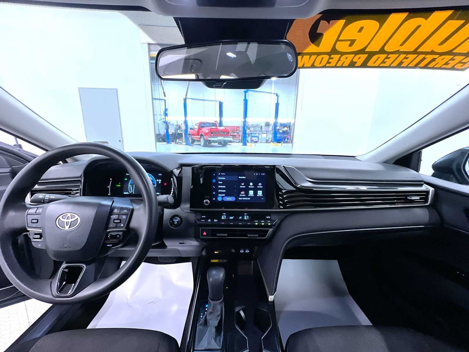 Used 2025 Toyota Camry LE FWD image 23