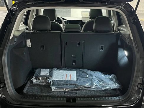 New 2026 Volkswagen Taos SE AWD/4WD image 37