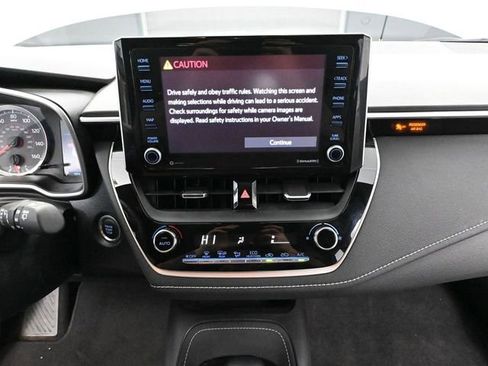 Used 2022 Toyota Corolla SE image 31