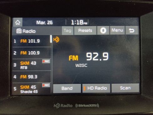 Used 2017 Kia Sorento EX image 25