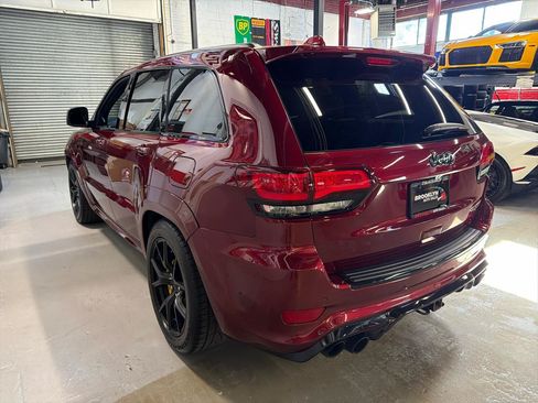 Used 2021 Jeep Grand Cherokee Trackhawk w/ Trailer Tow Group IV AWD/4WD image 7