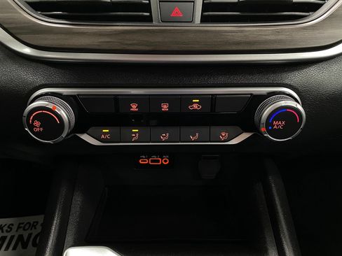 Certified 2025 Nissan Altima 2.5 SV FWD image 22