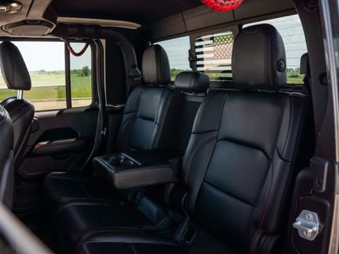 Used 2020 Jeep Gladiator Rubicon AWD/4WD image 15