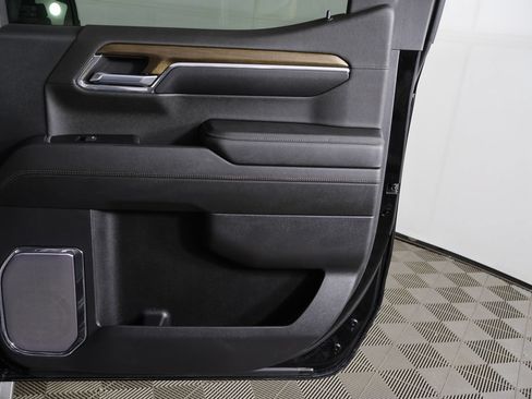 Used 2024 Chevrolet Silverado 1500 High Country w/ High Country Premium Package AWD/4WD image 27